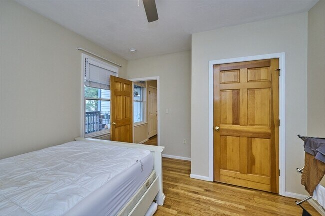 Building Photo - 14 Haverford St