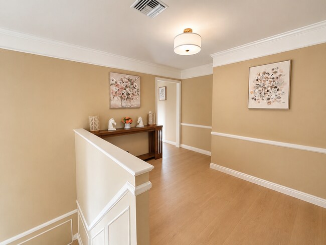 Building Photo - Furnished 4BR + Office | Putting Green Yard