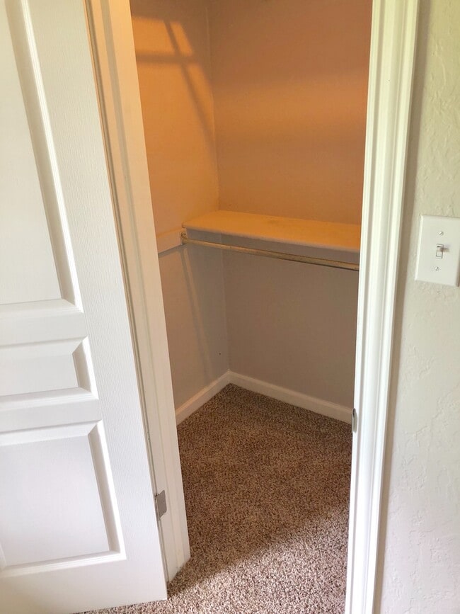 Building Photo - Total Remodel 3bed, 2bath, 2car in S Norman