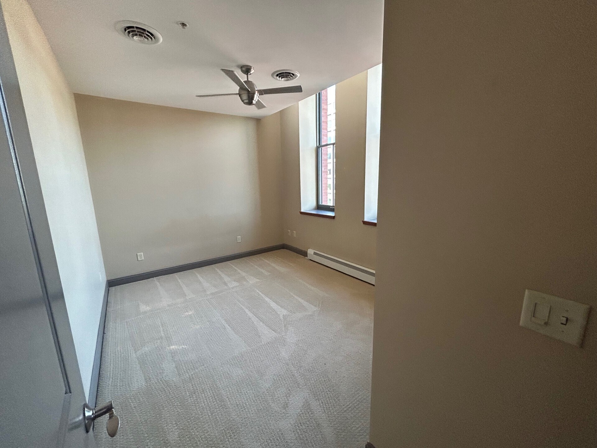 Building Photo - 537 Congress St