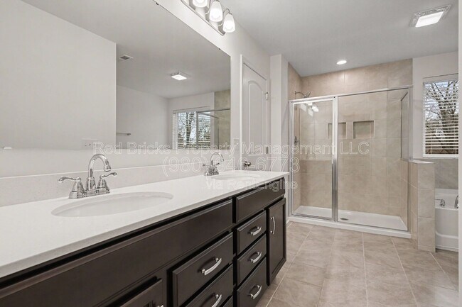 Building Photo - 162 Aspire Cir