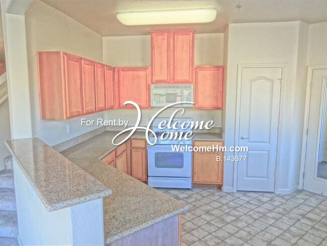 Building Photo - Spacious Triana North Townhome