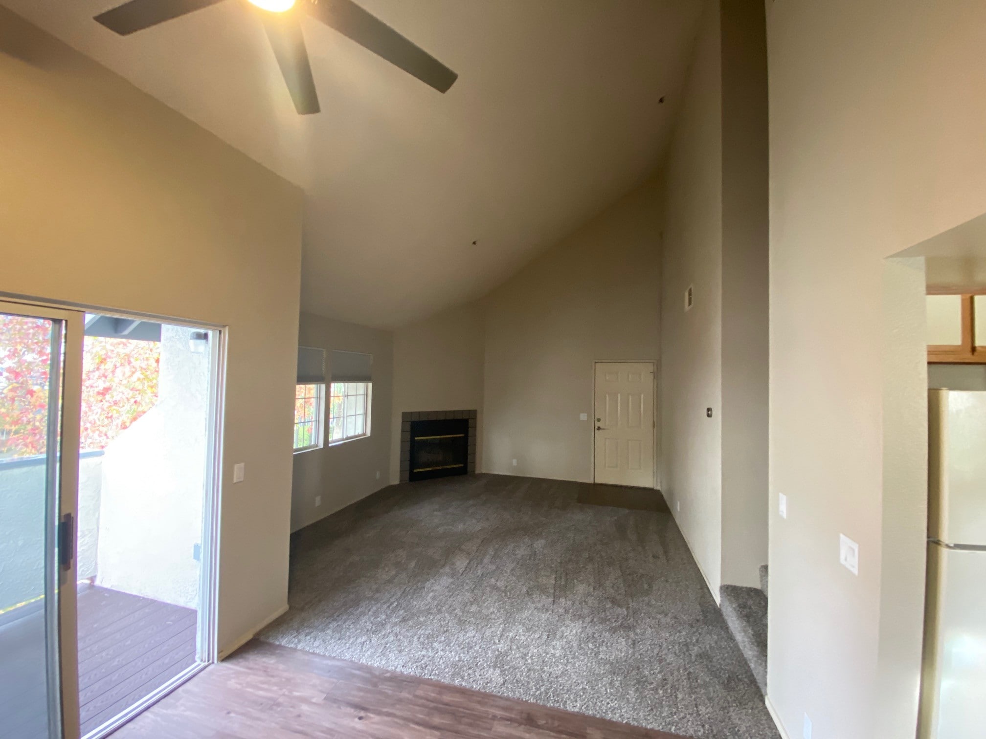 DIning Room / Living Area - 1033 Southwood Dr