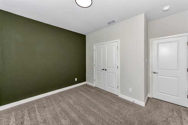 Building Photo - 11524 Leeson St