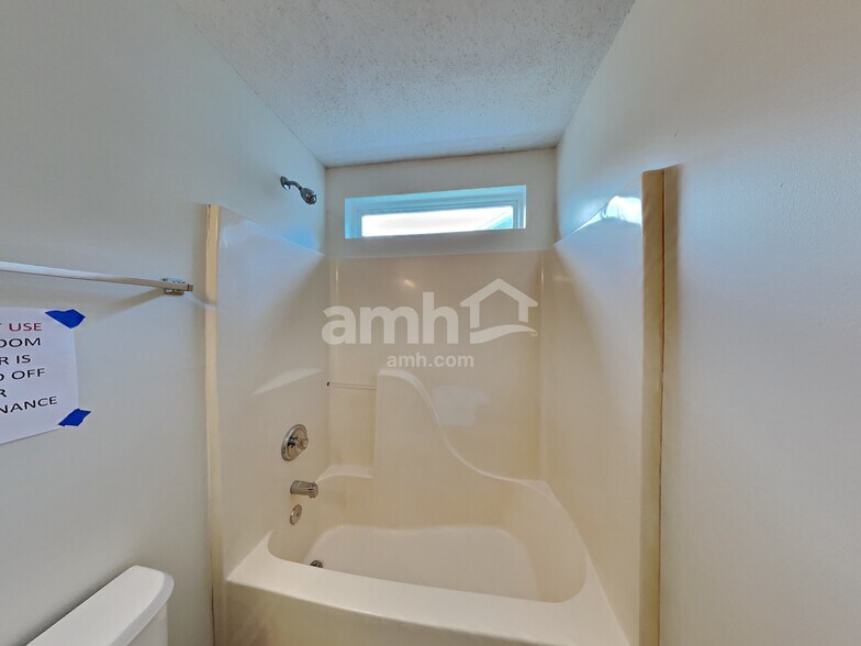 Building Photo - 9411 Misty Arbor Way