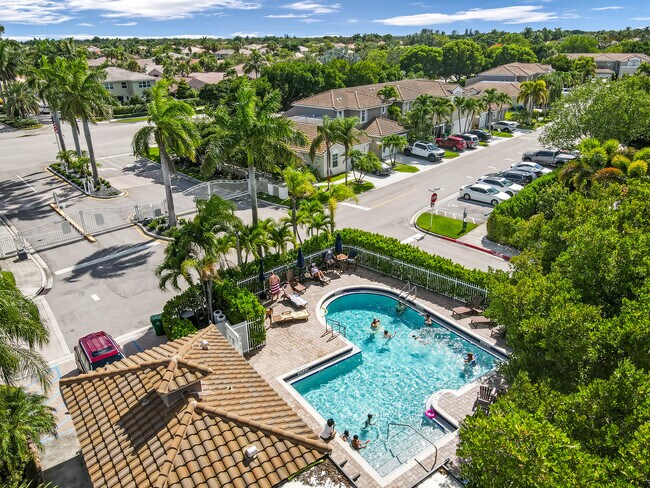 Building Photo - 5611 NW 118th Dr