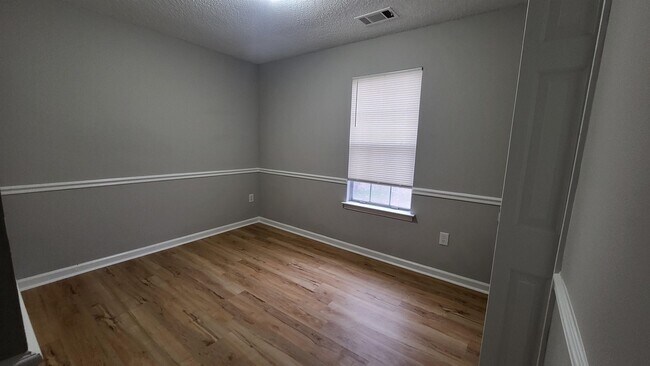 Building Photo - 6903 Gallop Dr