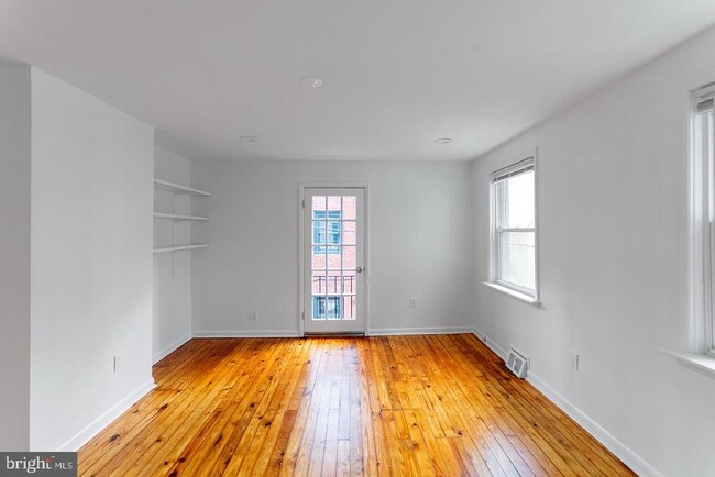 Building Photo - 1516 Addison St