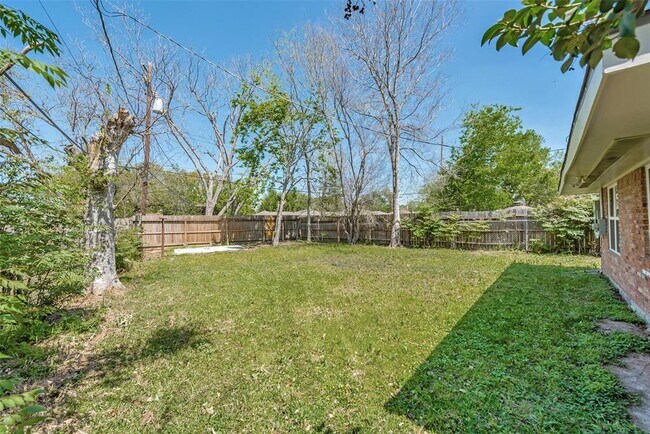Building Photo - 4074 Cheena Dr