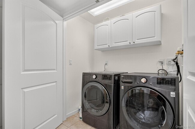 Building Photo - 234 Betsy Ross Dr