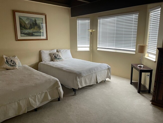 Building Photo - BOAT DOCK!  UNFURNISHED Tahoe Keys condo --   12 month lease