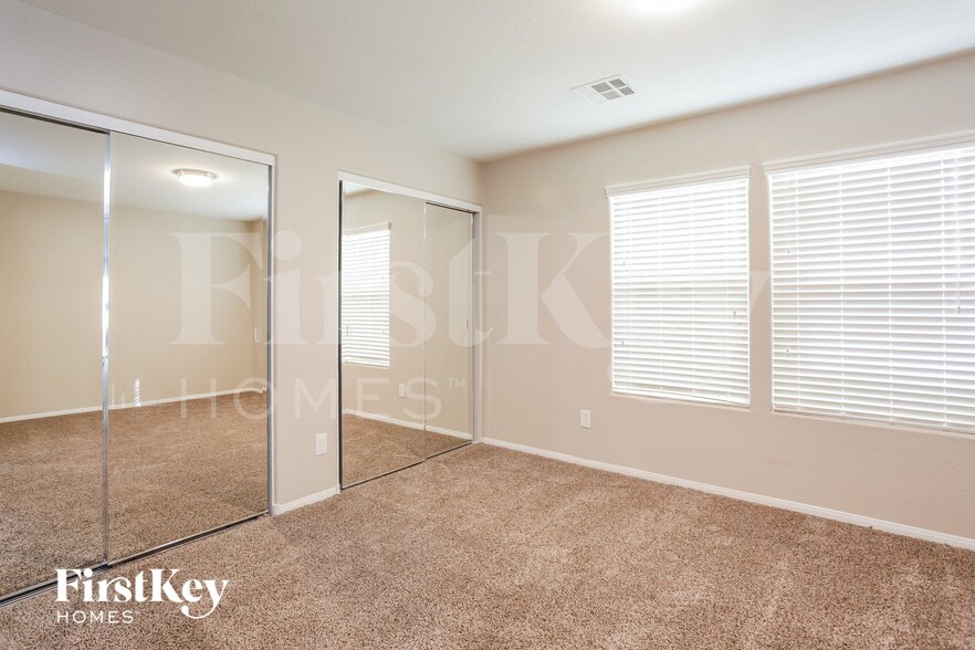 Building Photo - 6462 Lovett Canyon St