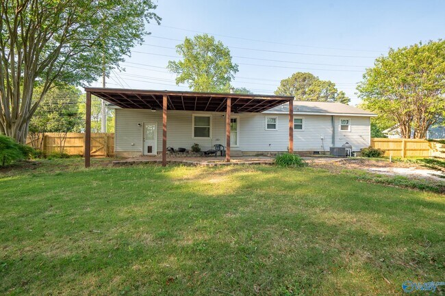 Building Photo - 912 Mountain Gap Rd SE