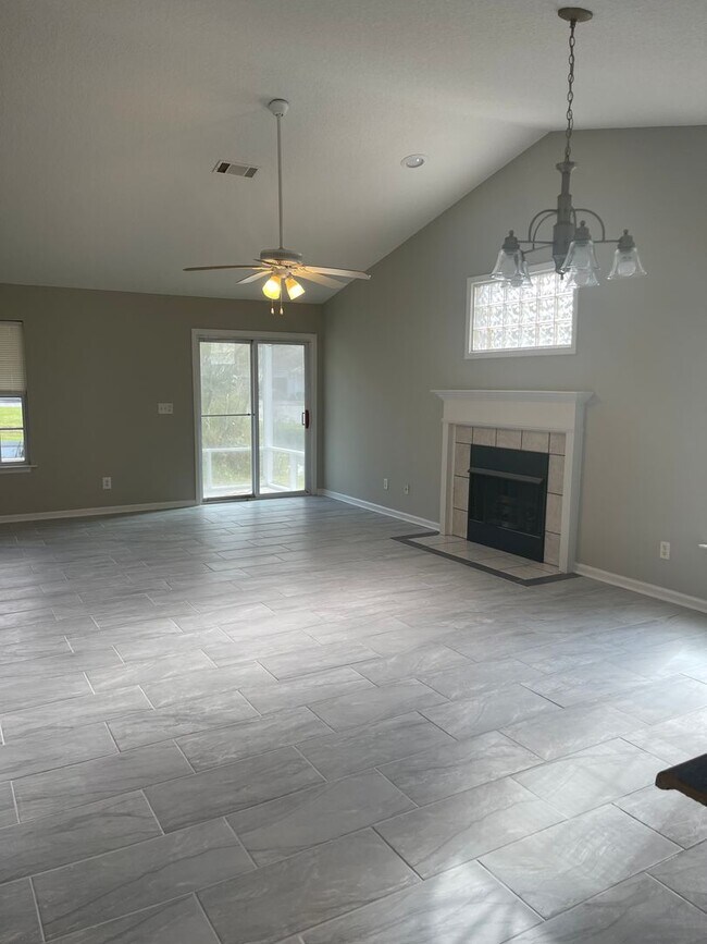 Building Photo - 267 Windridge Dr