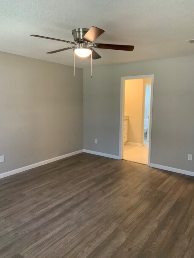 Building Photo - 10978 Youpon St