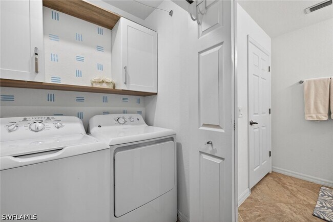 Building Photo - 9584 Trevi Ct