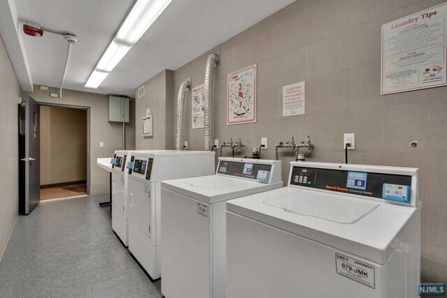 Building Photo - 2100 Linwood Ave