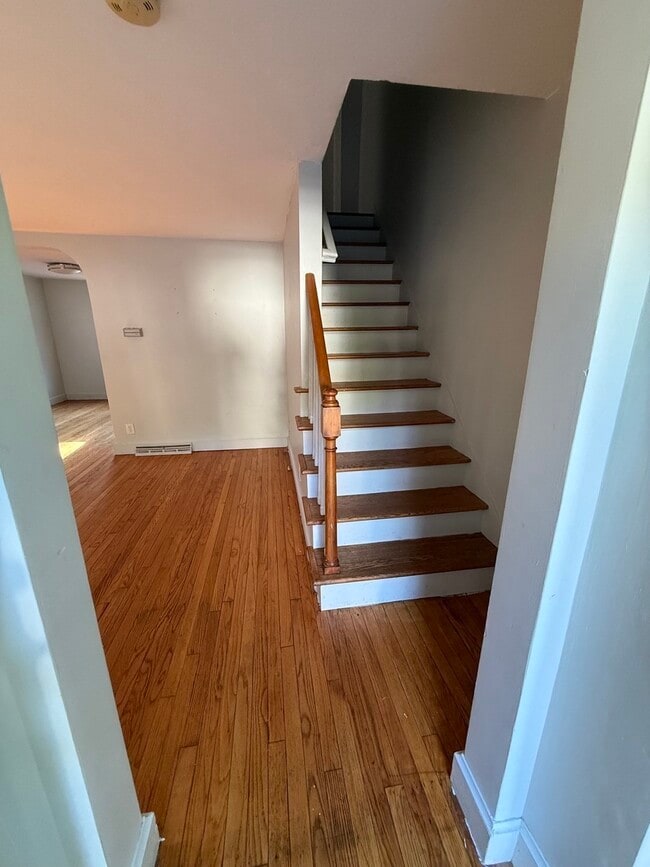 Building Photo - 11 Brownell Cir