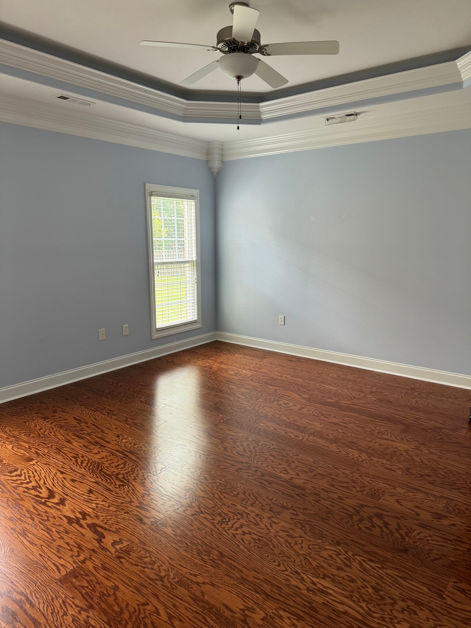 Primary bedroom - 2627 Mountain Stream Way SE