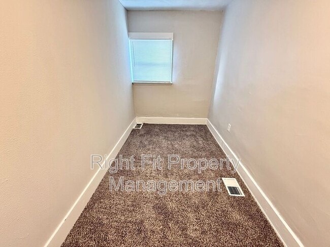 Building Photo - 1211 Lind St