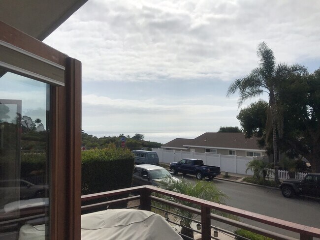 Building Photo - Gorgeous Ocean View Sunset Cliffs Home