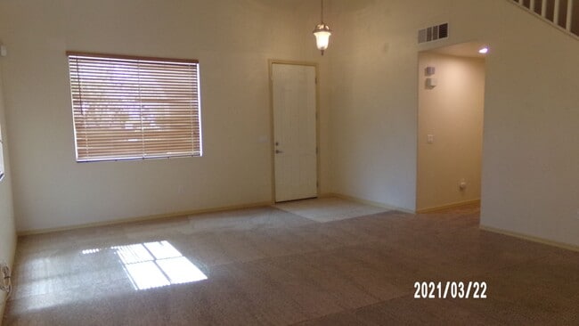 Building Photo - VISTA VERDE AT SUMMERLIN 3bd 2.5 bth WITH PRIVATE POOL & SPA