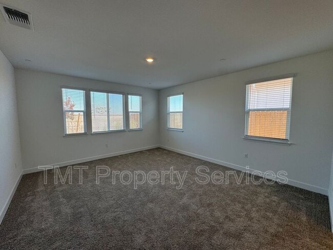 Building Photo - 5210 Peace Lily Ln