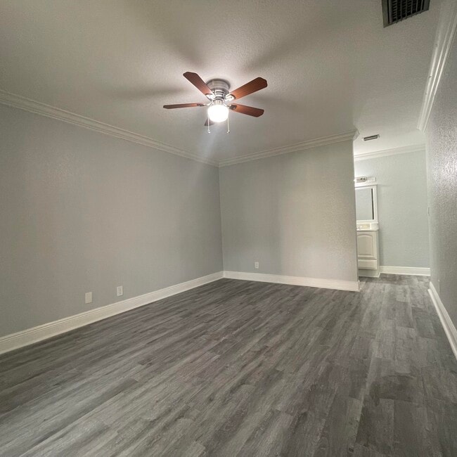 Building Photo - 3427 NW 47th Ave