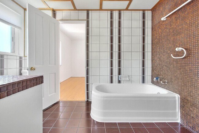 Building Photo - 4088 Creed Ave