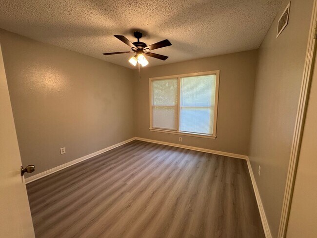 Building Photo - 3500 Sturgis Ln