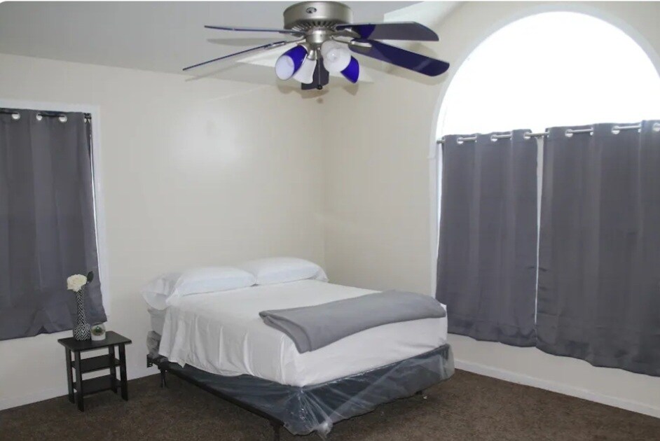 Building Photo - 189 Newport Rd