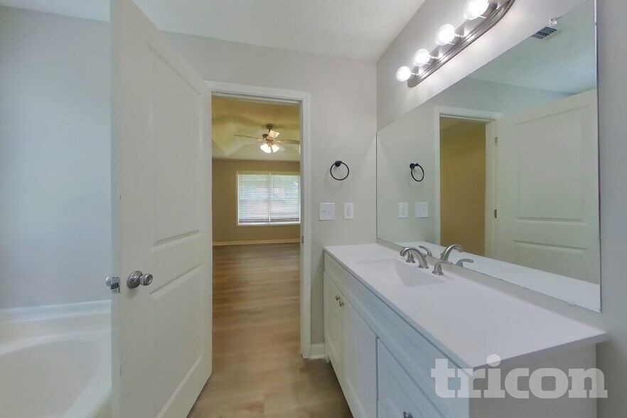 Building Photo - 118 Taylor Knoll Way