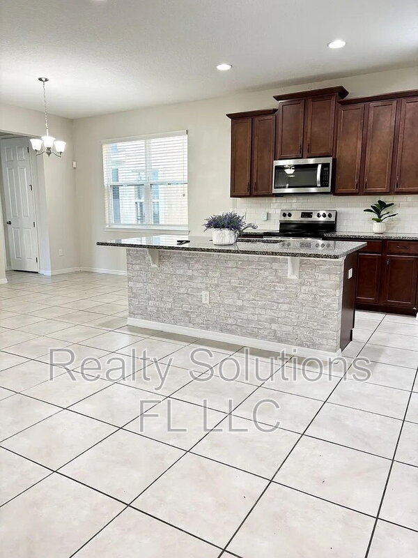 Building Photo - 9017 Flamingo Ky Way