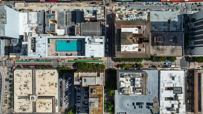 Building Photo - 151 SE 1st St