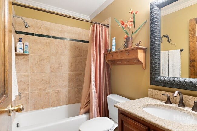 Building Photo - 430 E Oglethorpe Ave