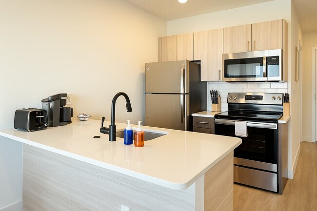 Building Photo - 2400 E Huntingdon St