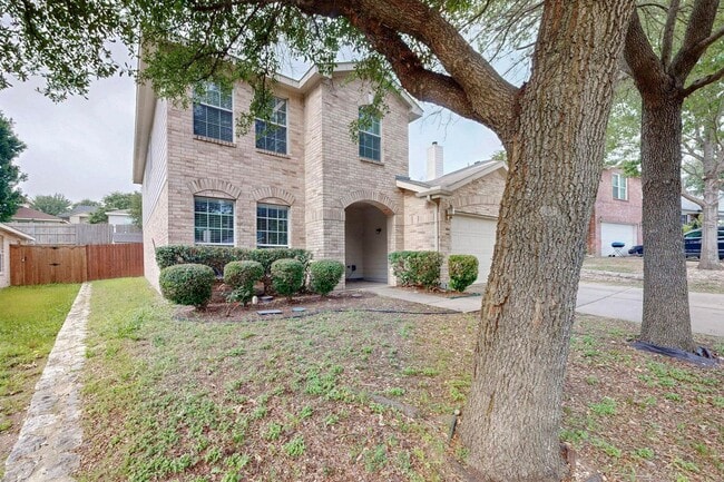 Building Photo - Spacious Family Home with Room to Grow