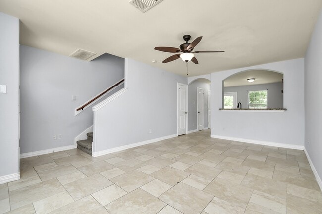Building Photo - 10022 Raymondville Rd