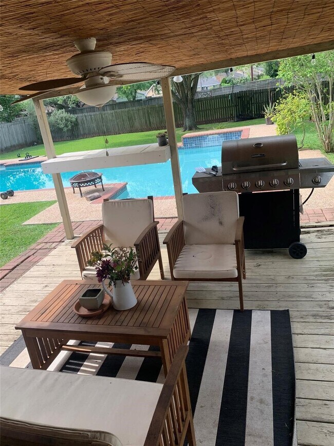 Building Photo - 2623 Ferry Landing