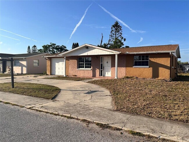 Building Photo - 3215 Bright Dr