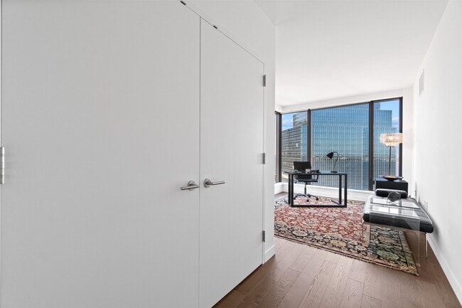 Building Photo - 99 Hudson St