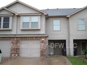 Building Photo - 3920 Vista Mar Dr