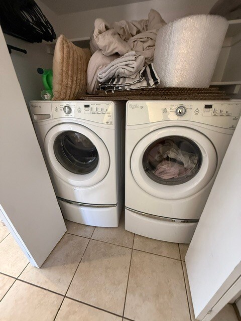 Building Photo - FOR RENT