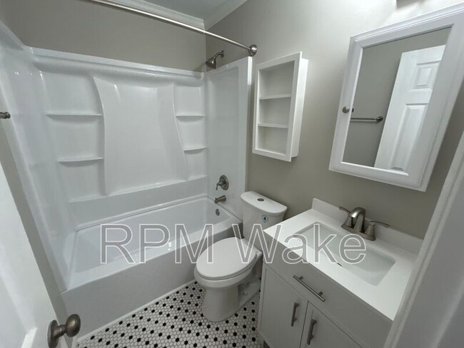 Building Photo - 4200 Willowdale Ct