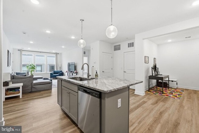 Building Photo - 21950 Garganey Ter