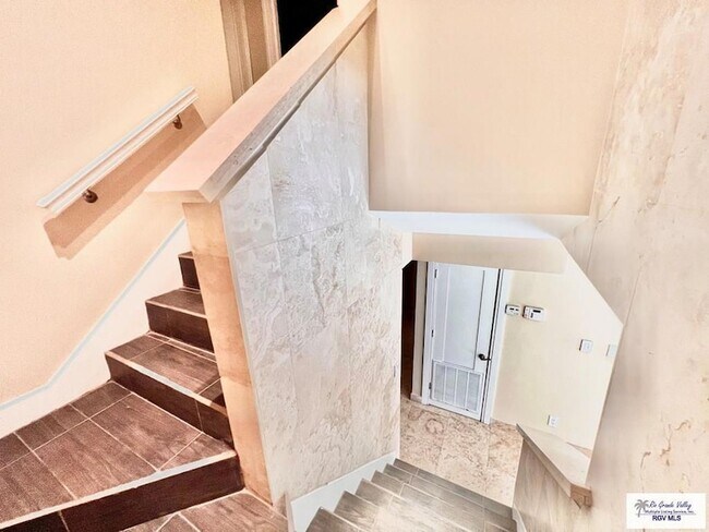 Building Photo - 6744 Central Blvd