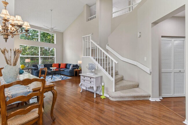 Building Photo - 2074 Mainsail Cir