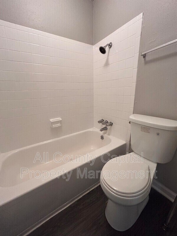 Building Photo - 5426 Menchaca Rd