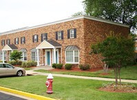 Building Photo - Churchill Mews Apartments
