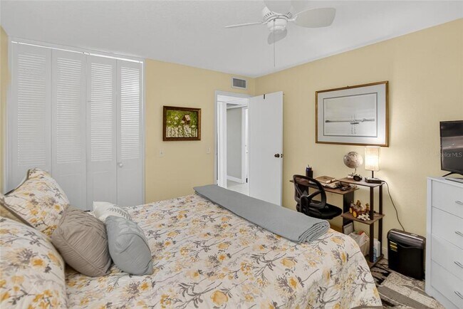 Building Photo - 202 Bedford St